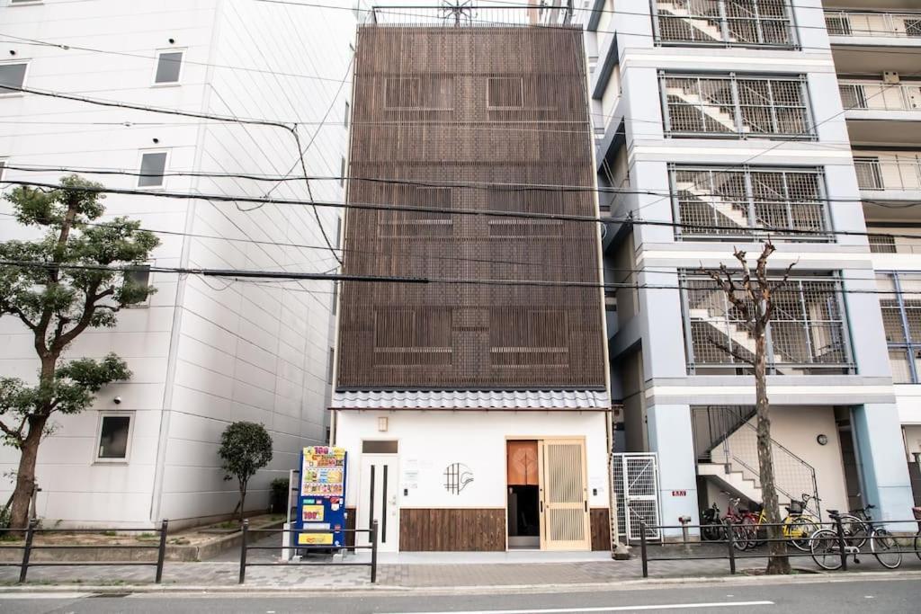 Funhouse-To North Umeda Guestresidence Osaka Exterior photo