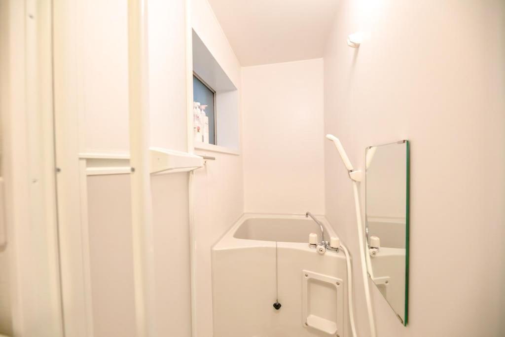 Funhouse-To North Umeda Guestresidence Osaka Room photo