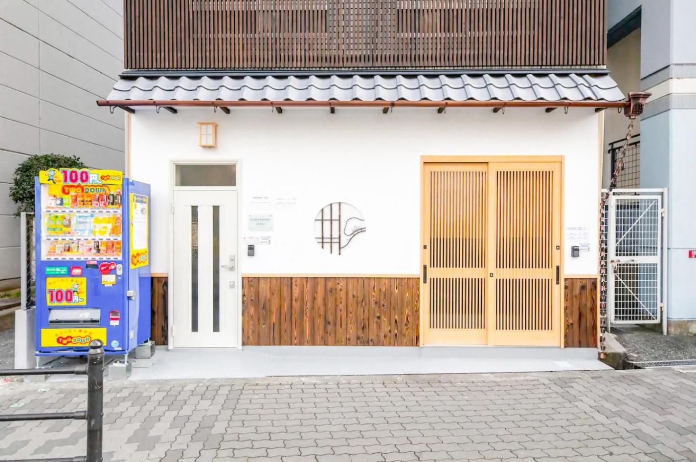 Funhouse-To North Umeda Guestresidence Osaka Exterior photo